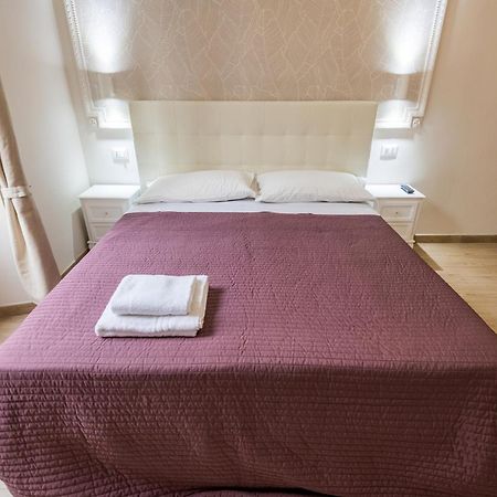 Hotel Mirabilia House Roma Esterno foto