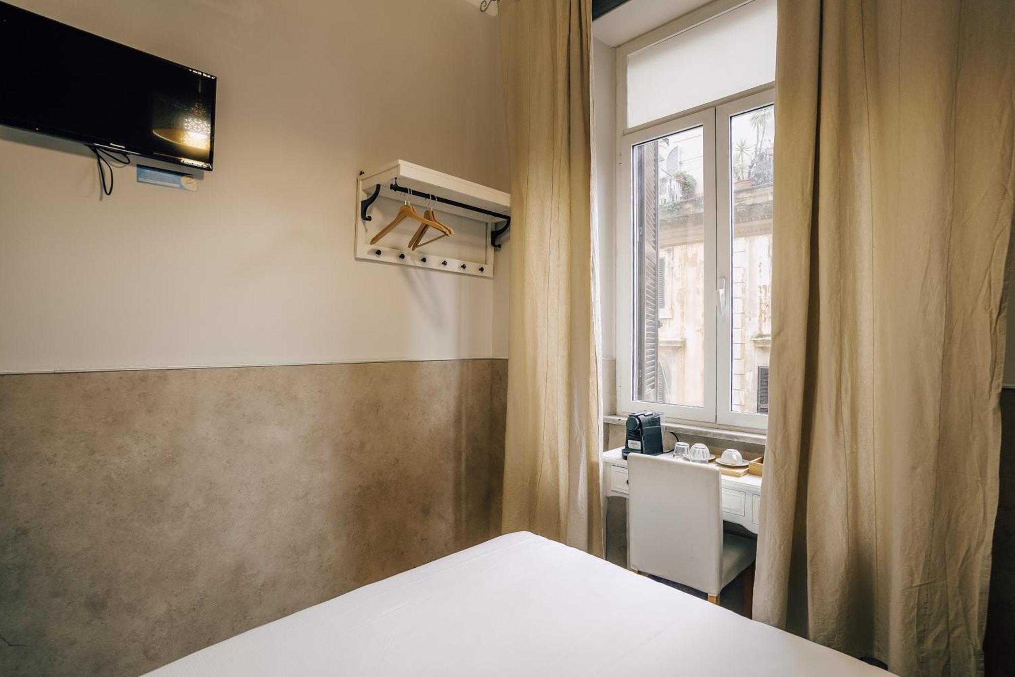 Hotel Mirabilia House Roma Esterno foto